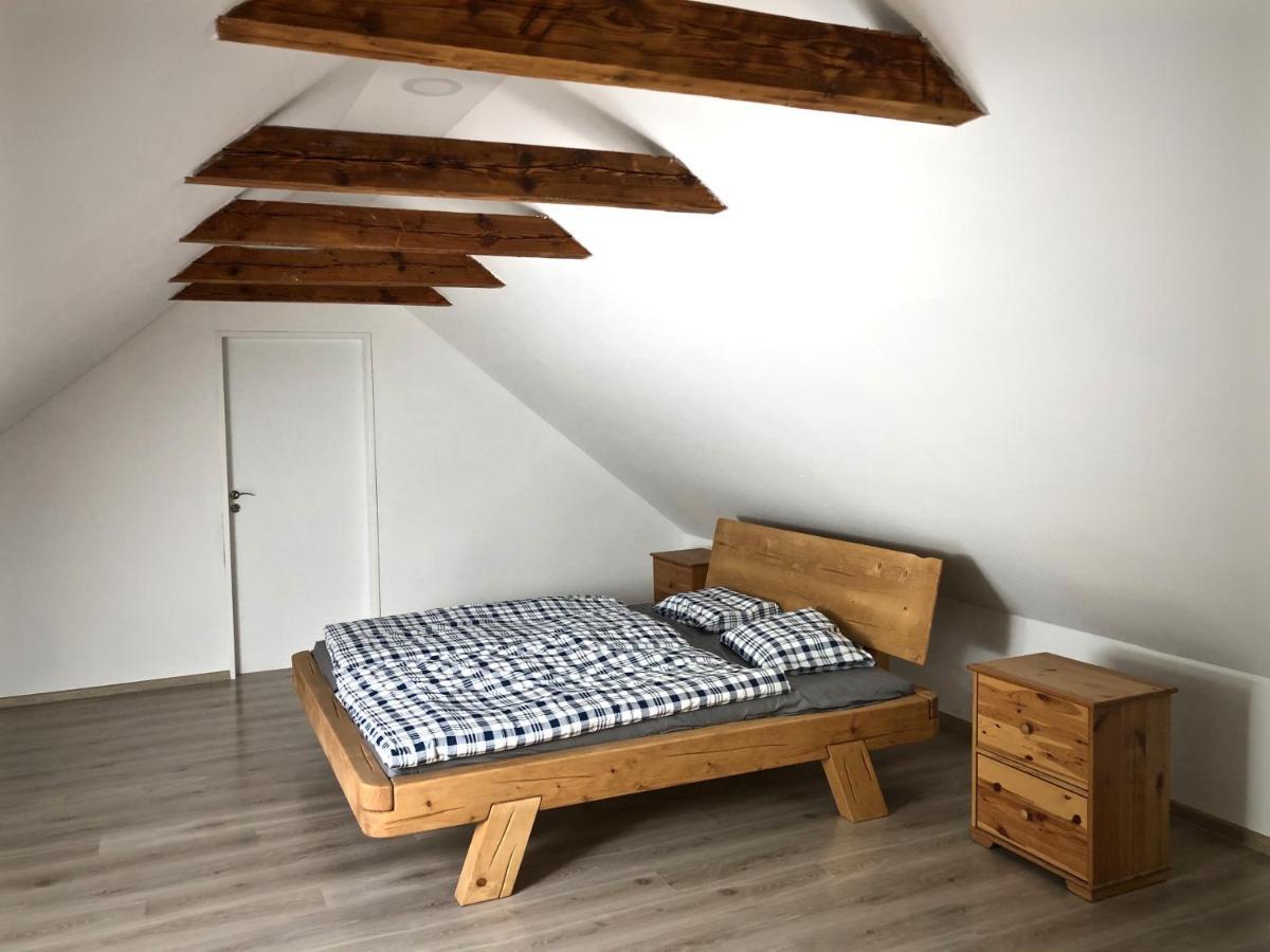 Mezonetovy Apartman S Terasou Na Samote V Lese Vlkava Dış mekan fotoğraf