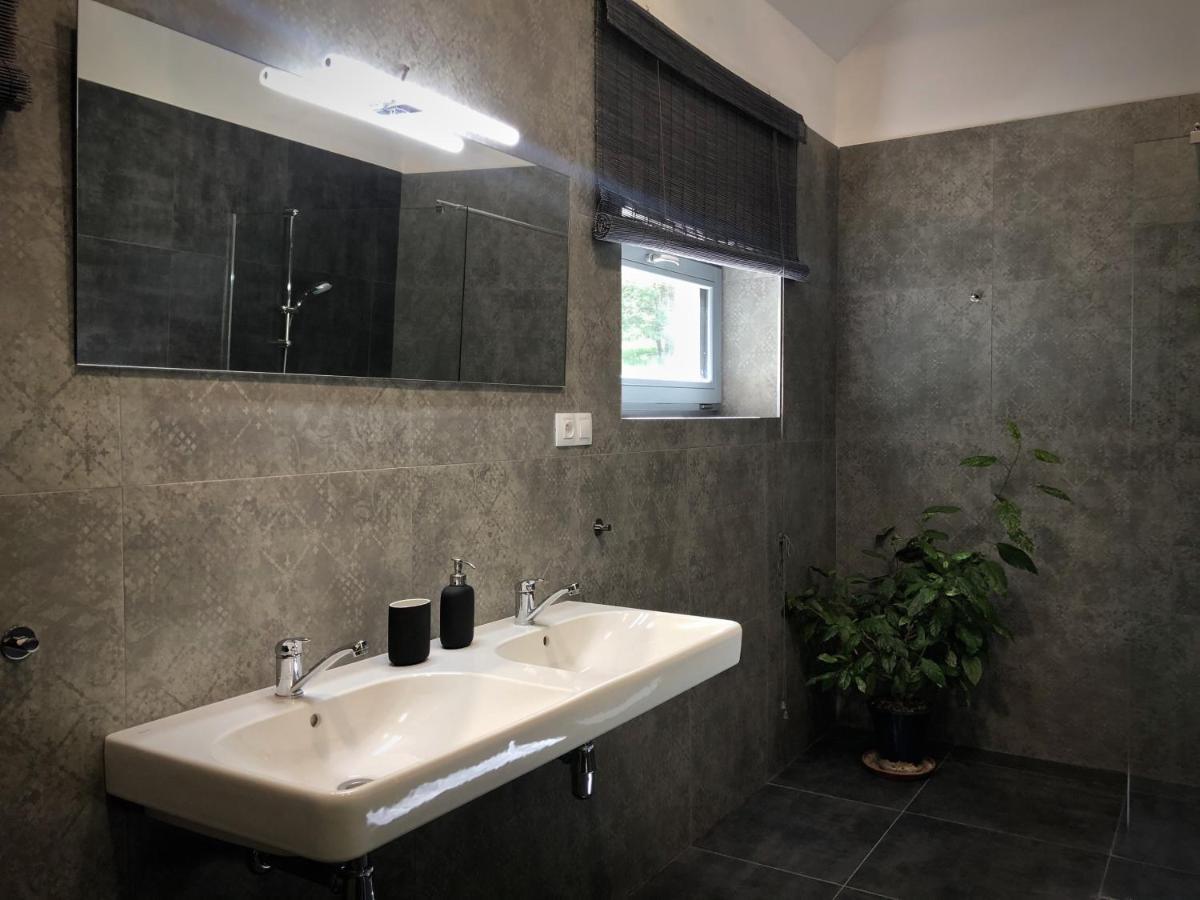 Mezonetovy Apartman S Terasou Na Samote V Lese Vlkava Dış mekan fotoğraf