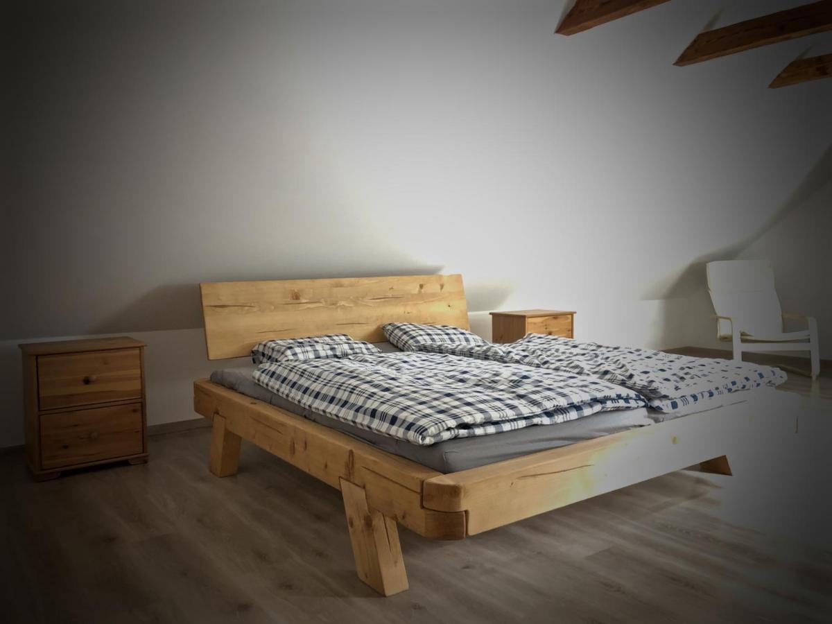 Mezonetovy Apartman S Terasou Na Samote V Lese Vlkava Dış mekan fotoğraf