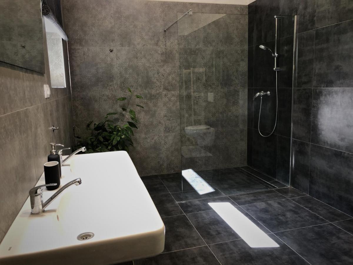 Mezonetovy Apartman S Terasou Na Samote V Lese Vlkava Dış mekan fotoğraf