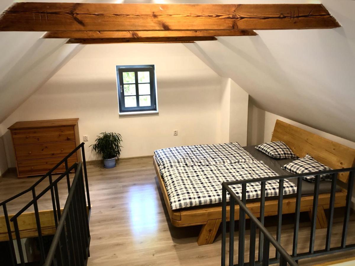 Mezonetovy Apartman S Terasou Na Samote V Lese Vlkava Dış mekan fotoğraf